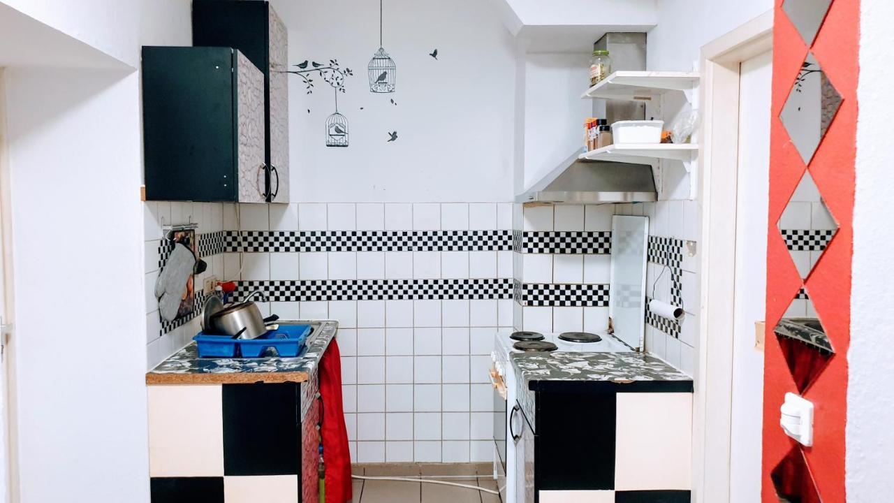 Room In City Center Halle With Shared Bathroom & Kitchen - Free Wifi, Netflix, Ipad & Ground Floor المظهر الخارجي الصورة